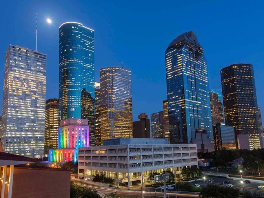 Beautiful/Spacious 2 Bedroom Houston Near Galleria Exterior photo