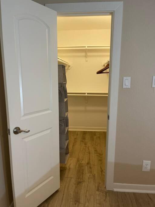 Beautiful/Spacious 2 Bedroom Houston Near Galleria Exterior photo